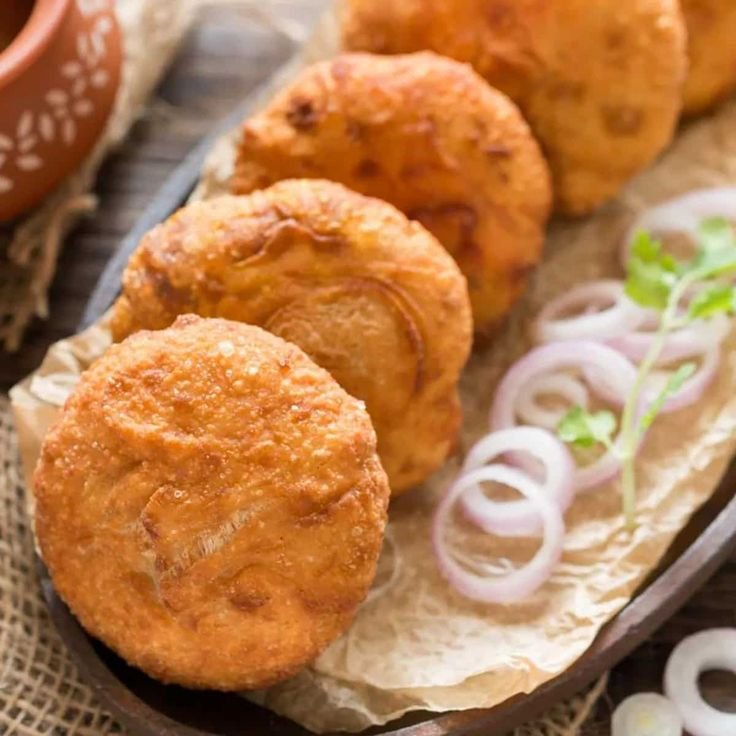  Aloo Pyaz Kachori - आलू प्याज़ कचौरी MB