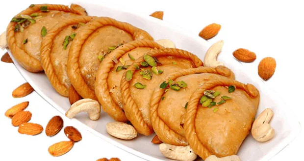 Gujiya with dry Fruits MB