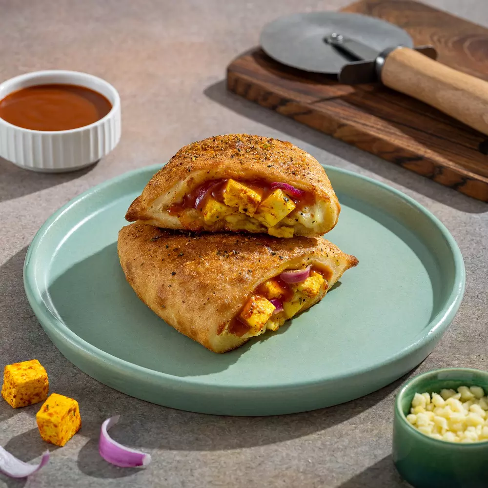 Cheese+Paneer Calzone FF